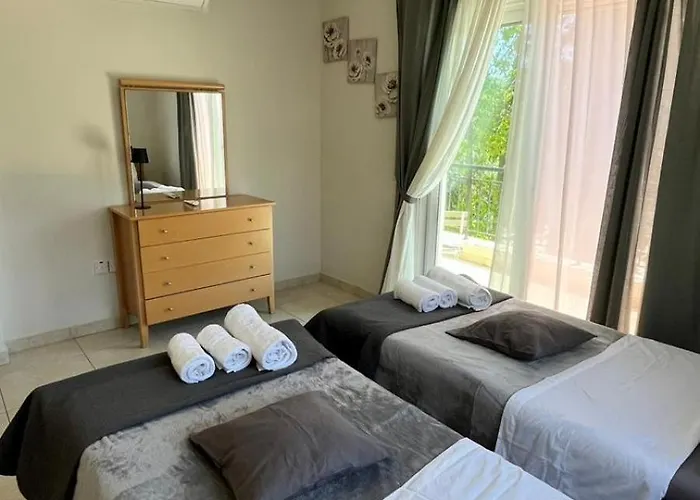 Porta Aurea * Agia Napa