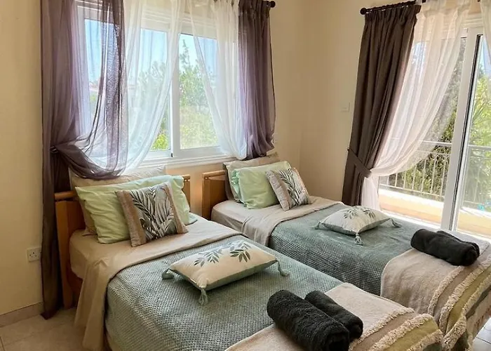 Porta Aurea * Agia Napa